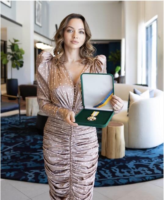 Журнал Українці і Світ Катерина Шумілкіна 1